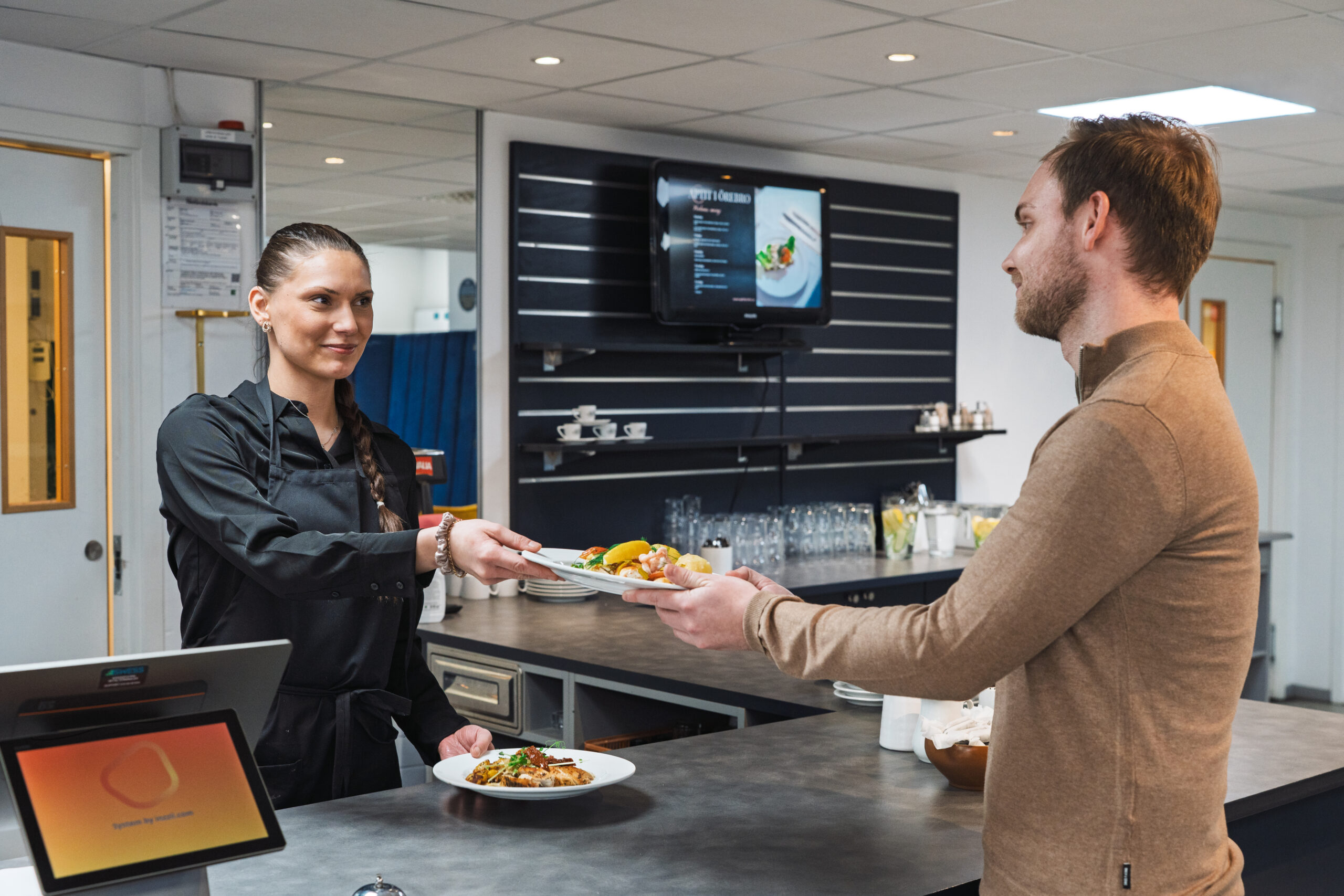 Aptit i Örebro - Örebro Airport-2